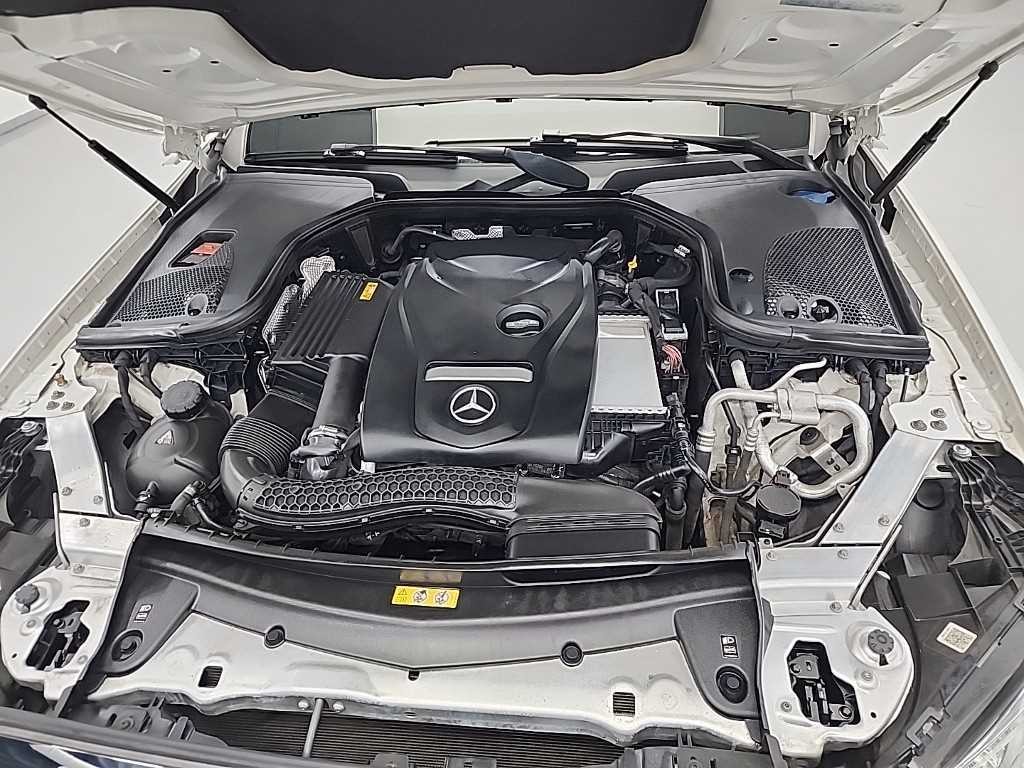 벤츠 E 클래스 E-클래스 W213 E300 4MATIC 익스클루시브 이미지 5