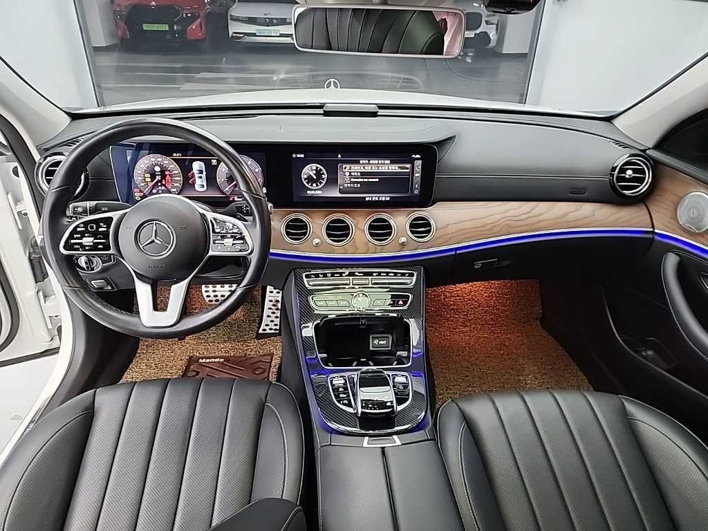 벤츠 E 클래스 E-클래스 W213 E300 4MATIC 익스클루시브 이미지 7