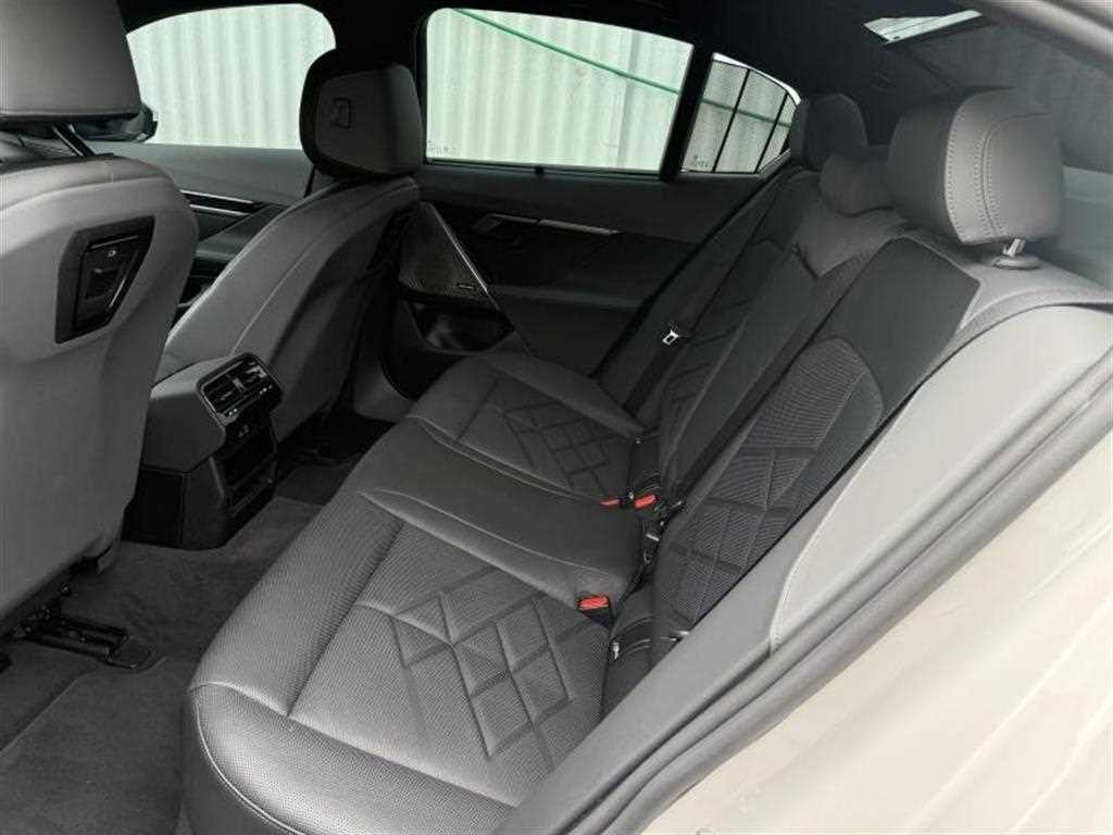 BMW 5시리즈 5시리즈 (G60) 530i xDrive M 스포츠 이미지 13