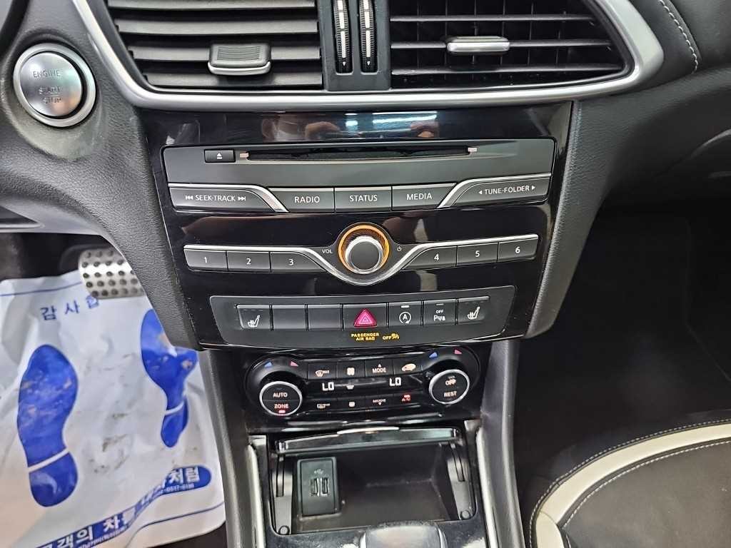 인피니티 Q Q30 2.0 프리미엄 이미지 10