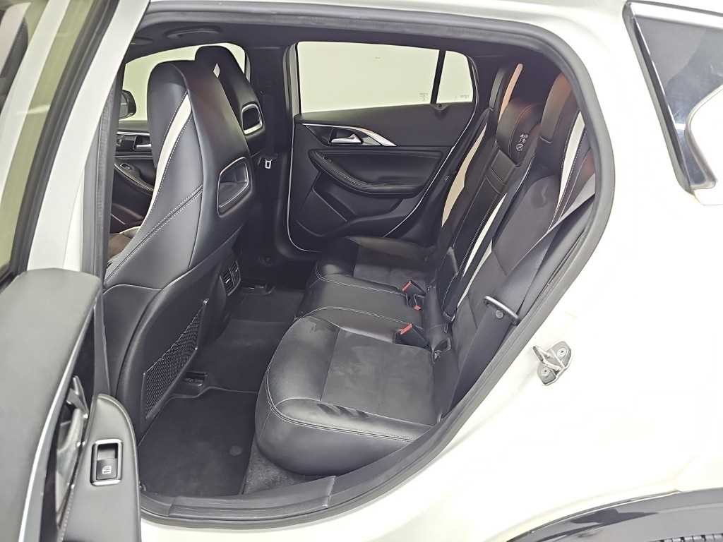 인피니티 Q Q30 2.0 프리미엄 이미지 12