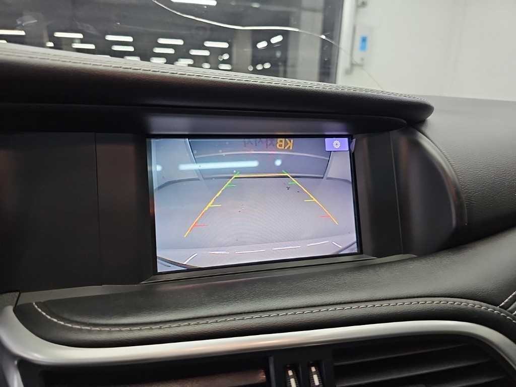 인피니티 Q Q30 2.0 프리미엄 이미지 14