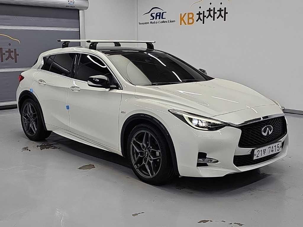 인피니티 Q Q30 2.0 프리미엄 이미지 4