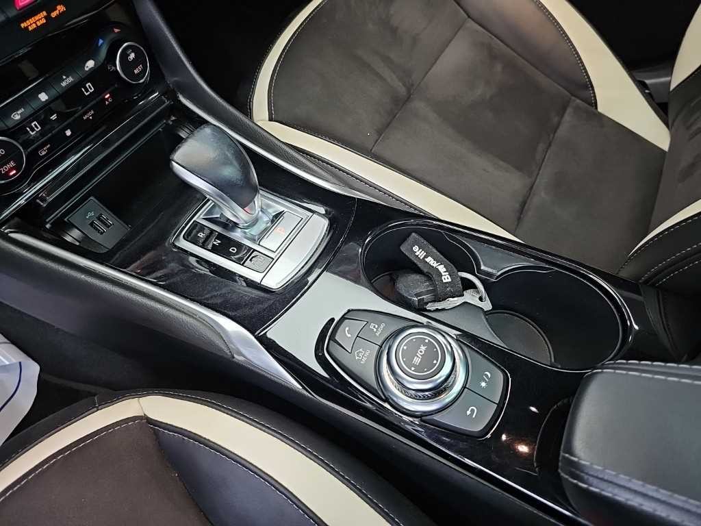 인피니티 Q Q30 2.0 프리미엄 이미지 8