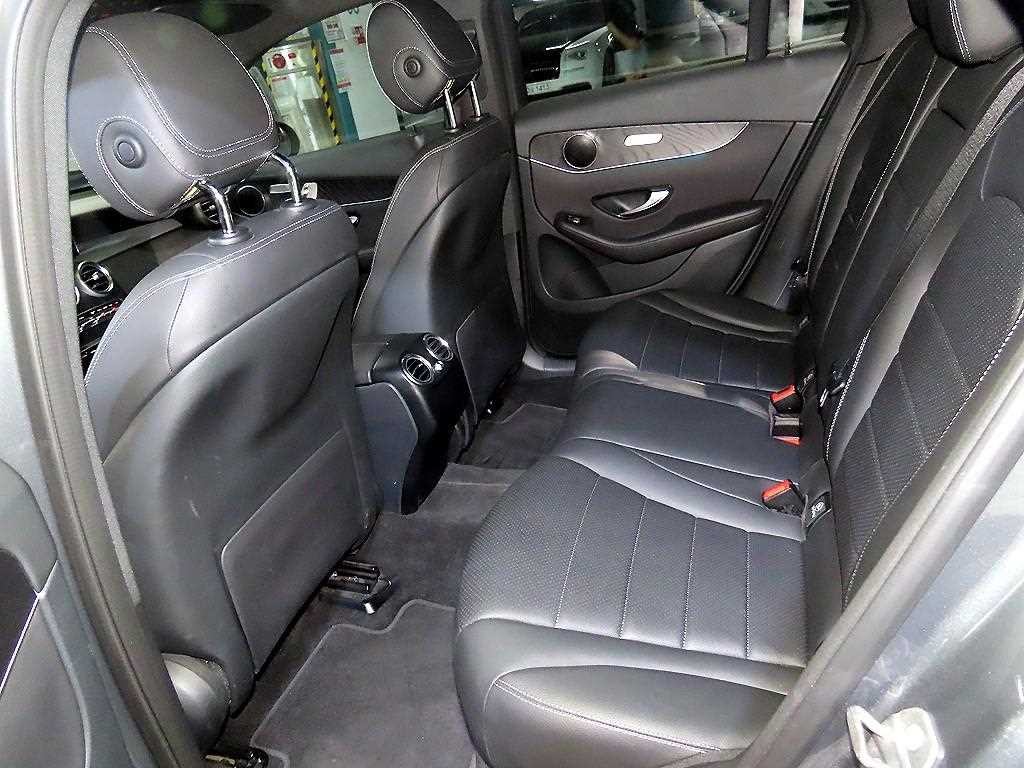 벤츠 GLC 클래스 GLC클래스 X253 GLC 300 4MATIC 쿠페 이미지 7