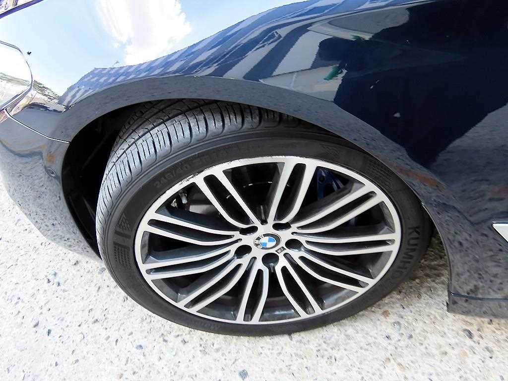 BMW 5시리즈 5시리즈 (G30) 530i M 스포츠 플러스 이미지 20