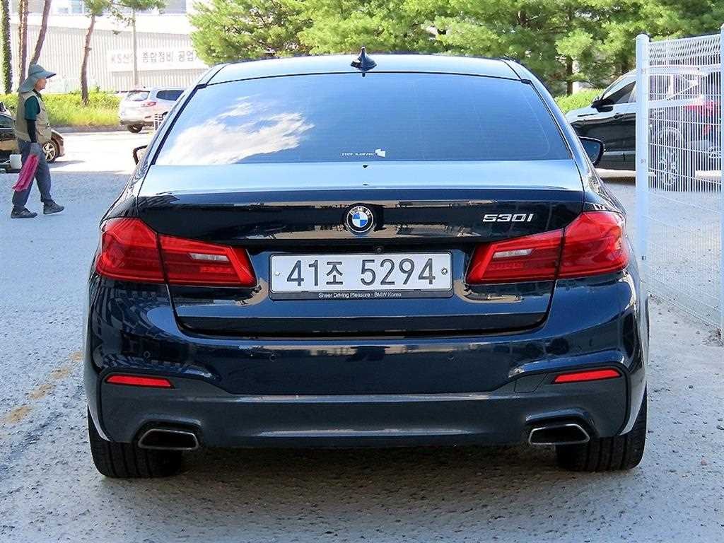 BMW 5시리즈 5시리즈 (G30) 530i M 스포츠 플러스 이미지 4