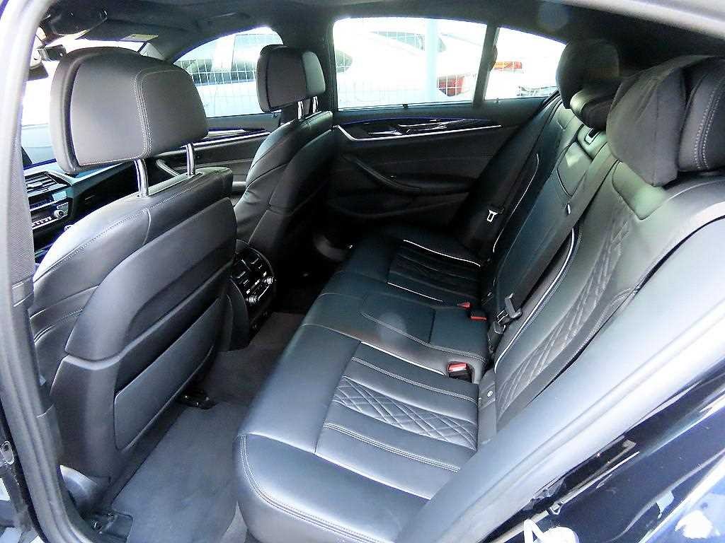 BMW 5시리즈 5시리즈 (G30) 530i M 스포츠 플러스 이미지 6