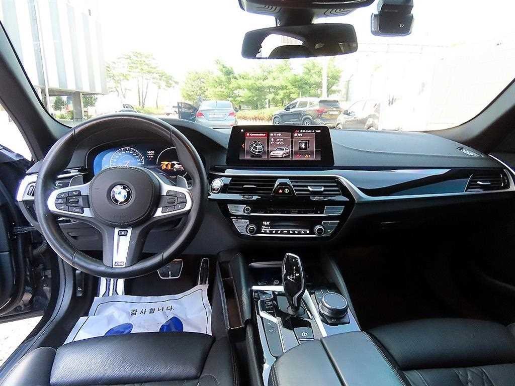 BMW 5시리즈 5시리즈 (G30) 530i M 스포츠 플러스 이미지 7