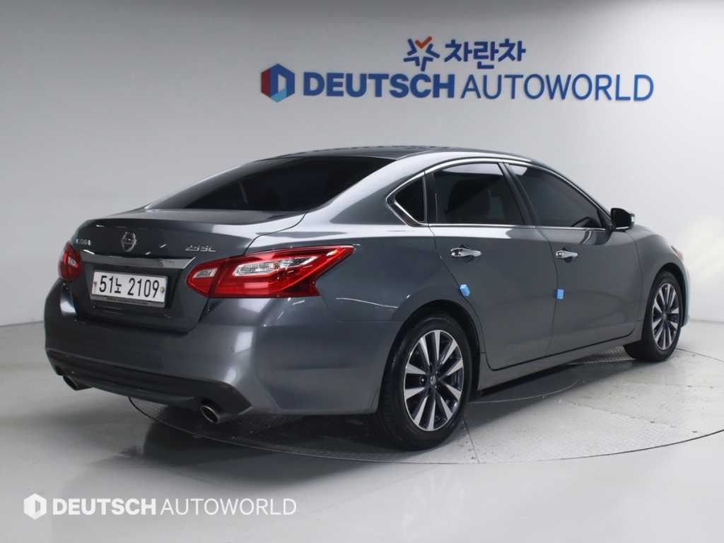 닛산 알티마 2.5 이미지 2