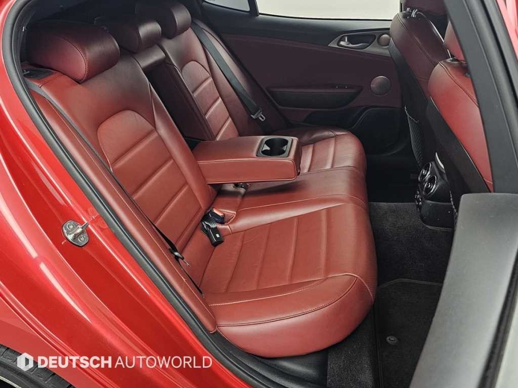 기아 스팅어 가솔린 3.3 터보 AWD GT 이미지 12