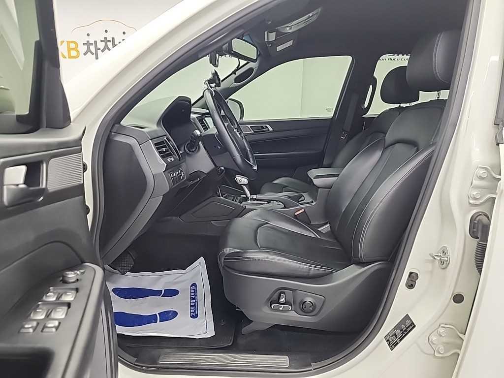 KG모빌리티(쌍용) 렉스턴 더 뉴 렉스턴 스포츠 칸 디젤 2.2 4WD 프레스티지 이미지 11