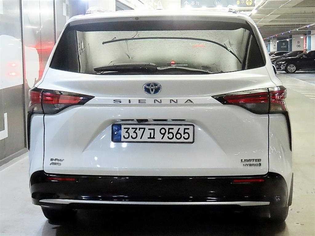 토요타 시에나 2.5 AWD 하이브리드 이미지 5