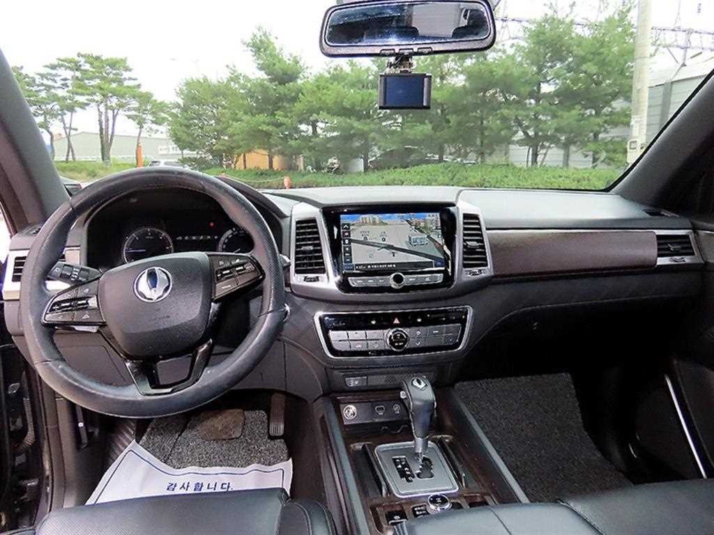 KG모빌리티(쌍용) 렉스턴 G4렉스턴 디젤 2.2 4WD 헤리티지 이미지 7