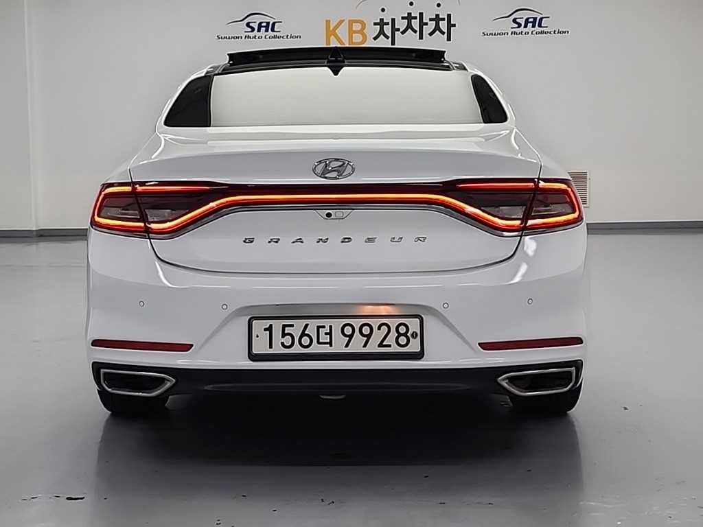 현대 그랜저 그랜저 IG 3.0 LPI 모던(렌터카) 이미지 3