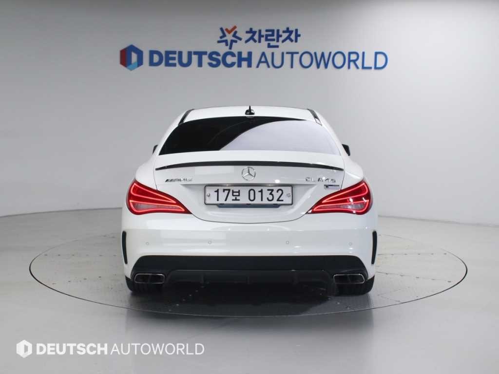 벤츠 CLA 클래스 CLA클래스 CLA 45 AMG 4MATIC 이미지 4