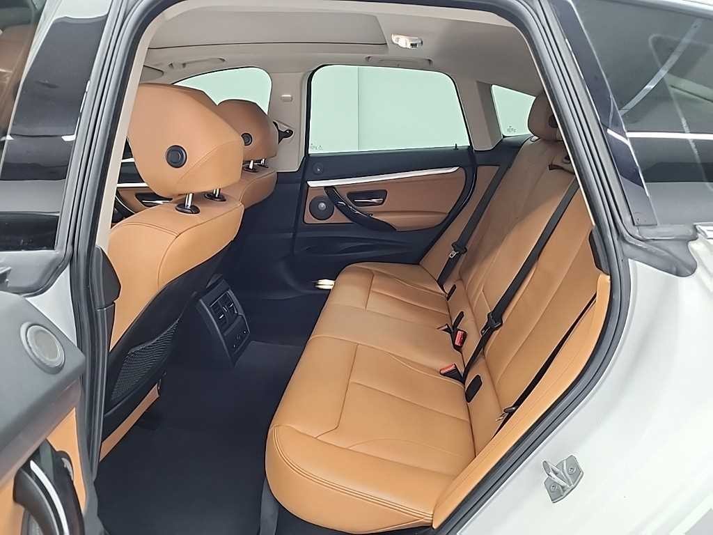 BMW 그란투리스모 3시리즈 GT (F34) GT 320D 럭셔리 이미지 12