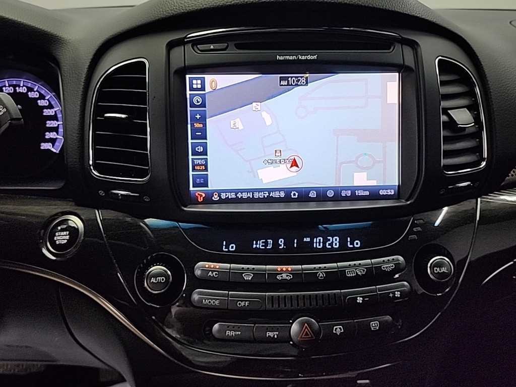 KG모빌리티(쌍용) 체어맨 뉴체어맨W 가솔린 4WD CW600 4TRONIC 프레스티지 이미지 10
