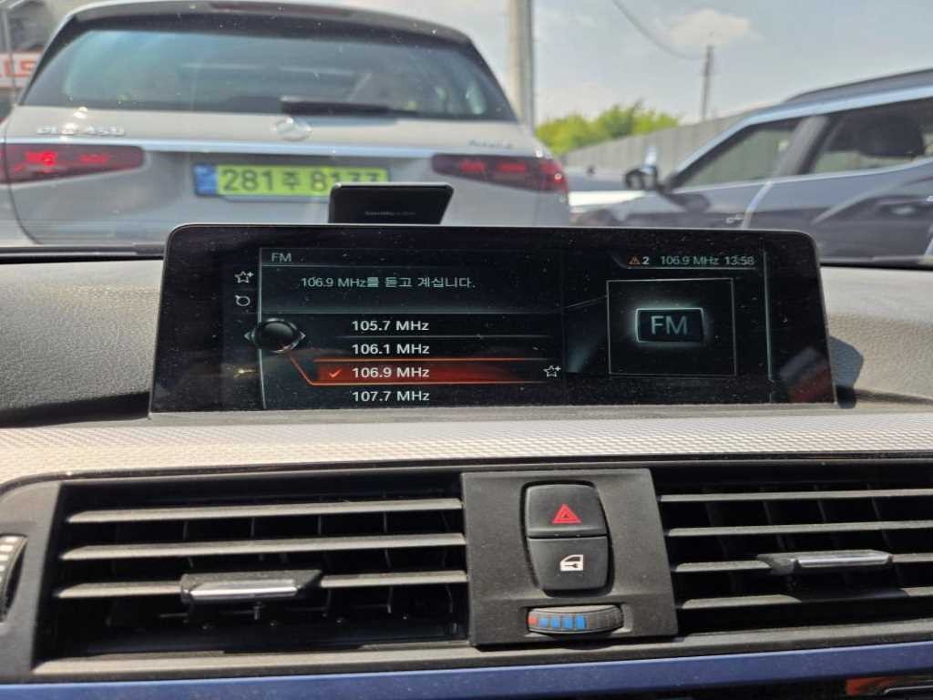 BMW 3시리즈 3시리즈 (F30) 330i M 스포츠 이미지 5
