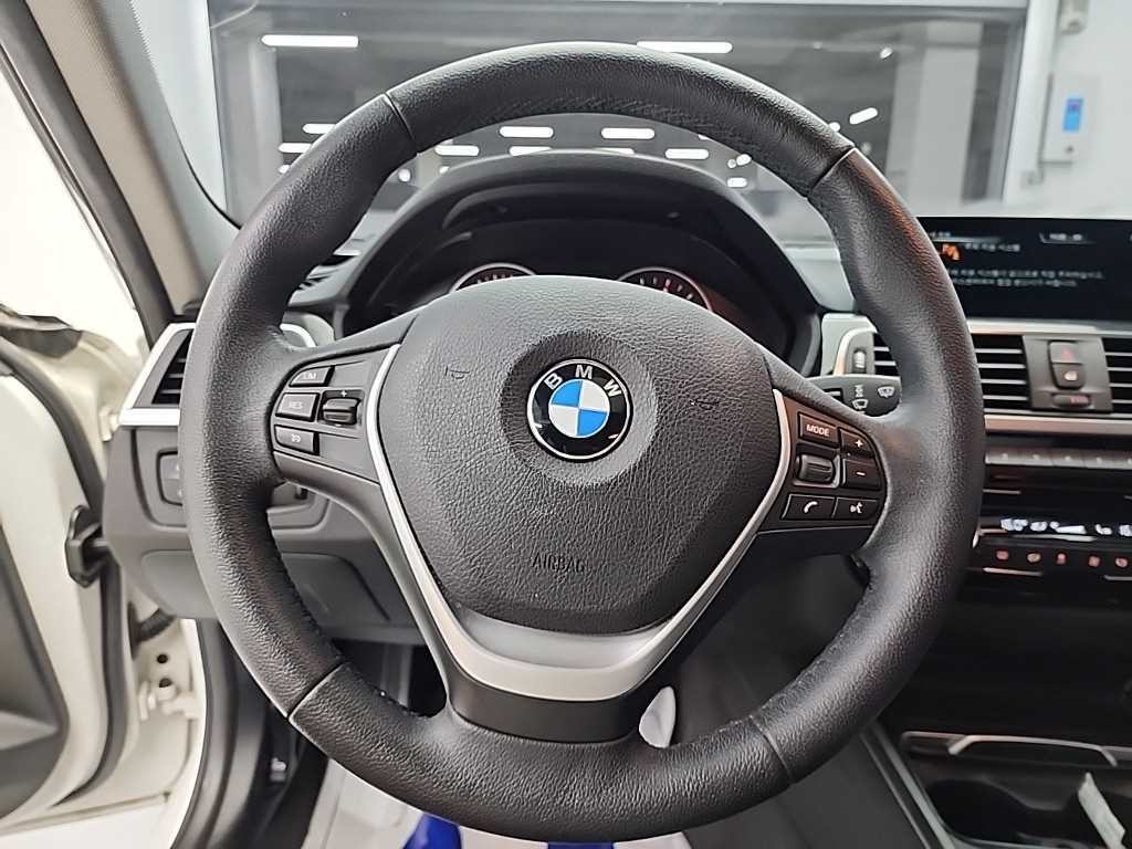 BMW 3시리즈 3시리즈 (F30) 320i 럭셔리 이미지 9