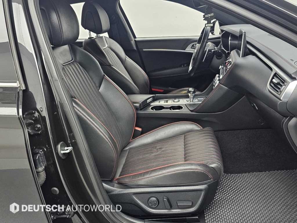 제네시스 G70 2.0T AWD 스포츠 패키지 이미지 10