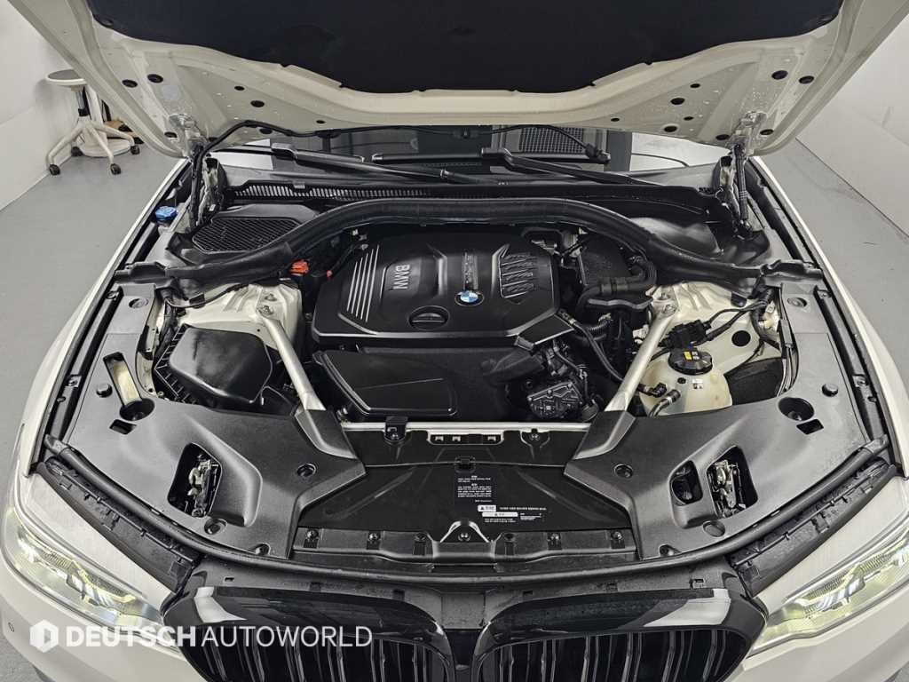 BMW 5시리즈 5시리즈 (G30) 520d M 스포츠 플러스 이미지 6