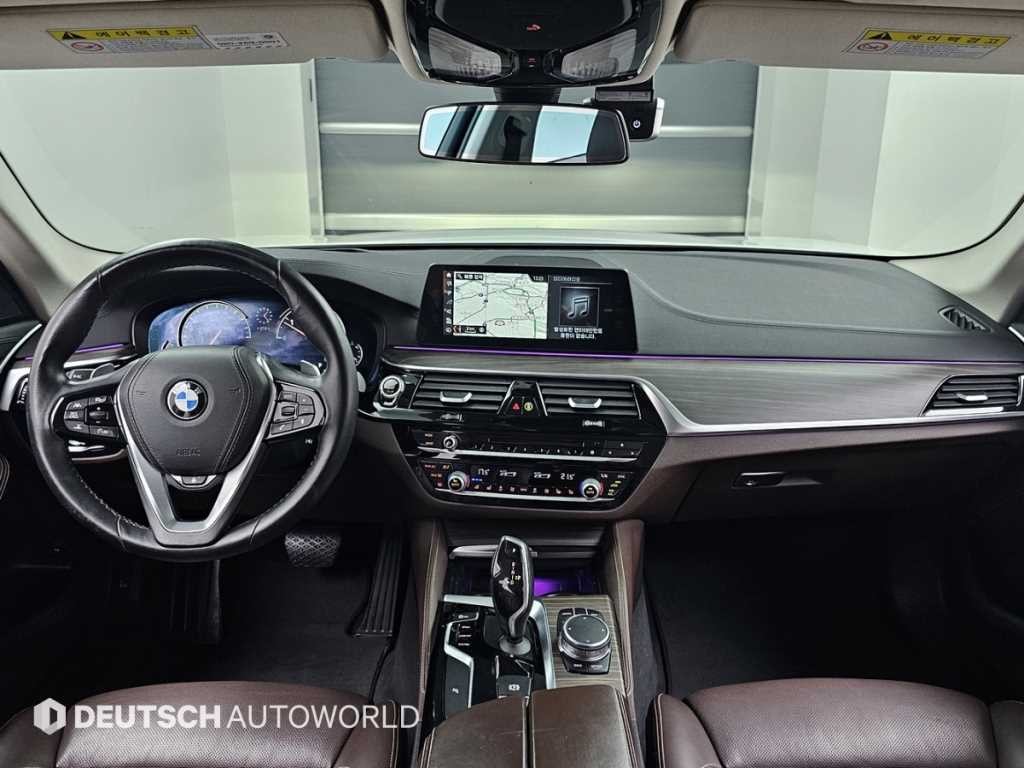 BMW 5시리즈 5시리즈 (G30) 520d M 스포츠 플러스 이미지 7