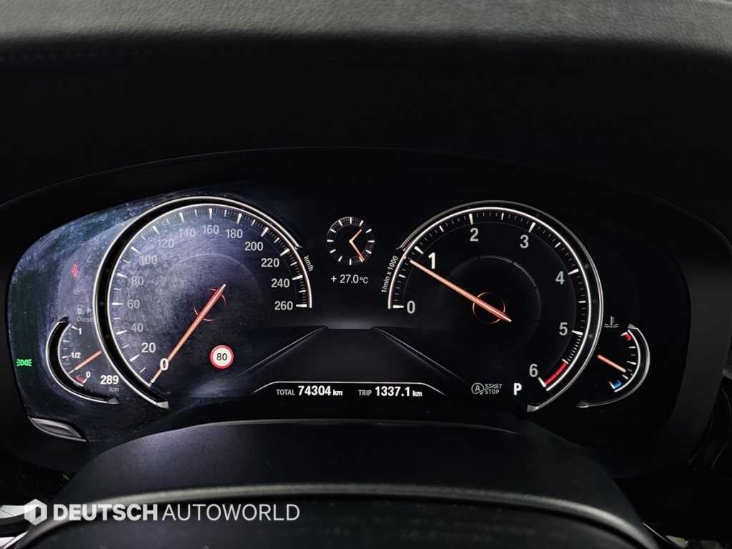 BMW 5시리즈 5시리즈 (G30) 520d M 스포츠 플러스 이미지 8