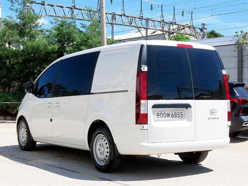 현대 스타리아 2WD 디젤 카고 스마트 5인승 이미지 3