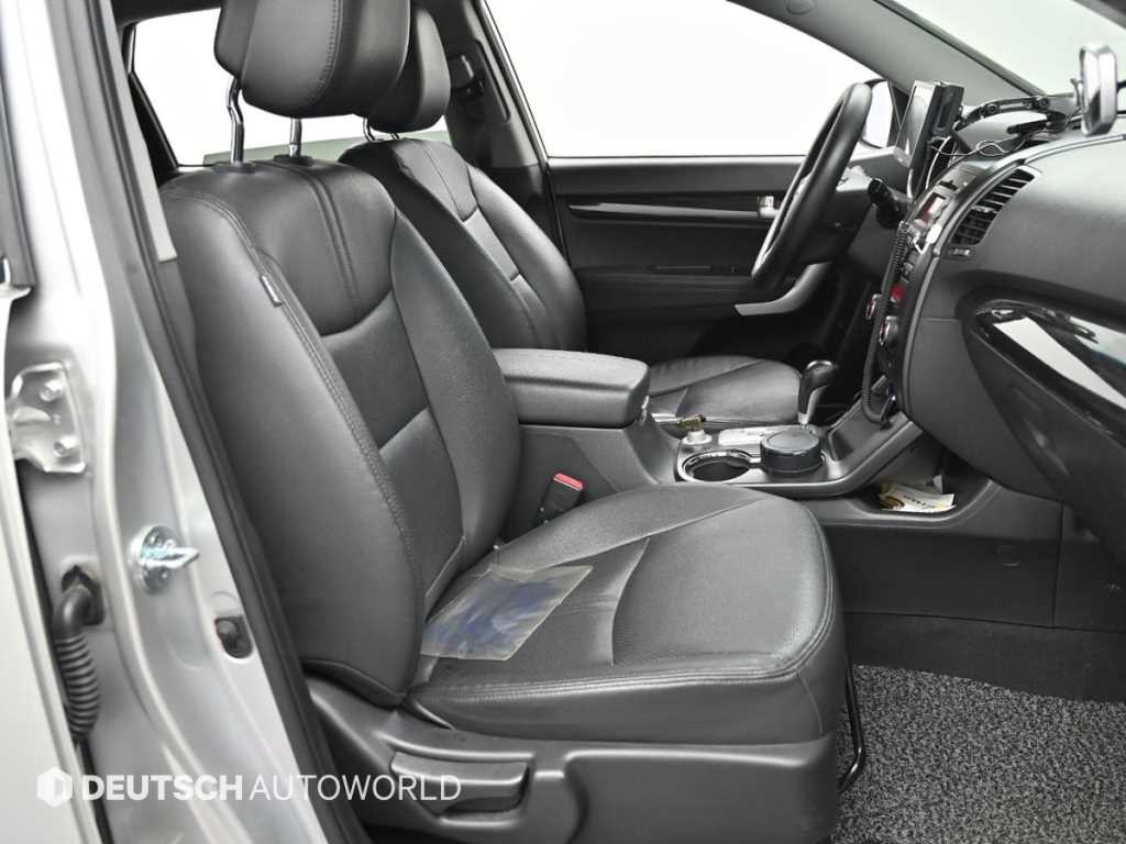 기아 쏘렌토 쏘렌토 R 디젤 2WD 2.2 TLX 최고급형 이미지 10