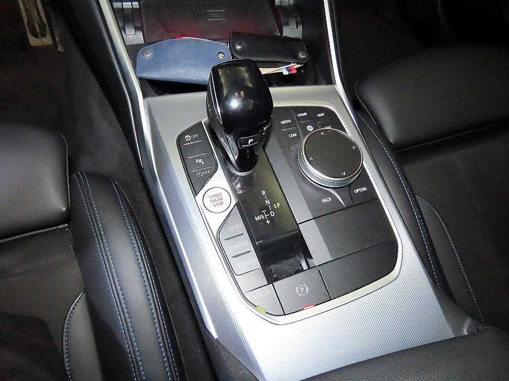 BMW 3시리즈 3시리즈 (G20) 320i M 스포츠 이미지 12