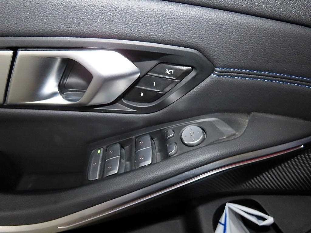 BMW 3시리즈 3시리즈 (G20) 320i M 스포츠 이미지 13