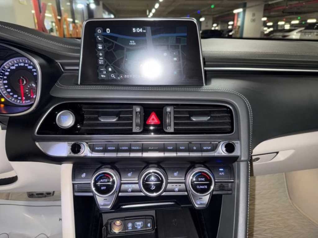 제네시스 G70 3.3T 스포츠 AWD 슈프림 이미지 10