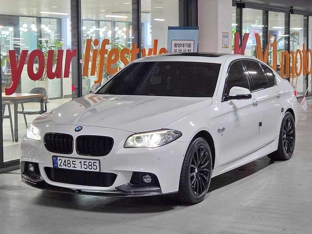 BMW 5시리즈 5시리즈 (F10) 528i xDrive M 에어로 다이나믹 이미지 1