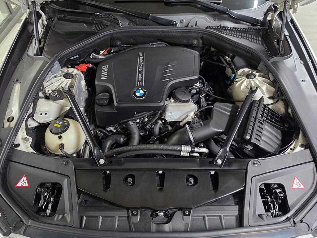 BMW 5시리즈 5시리즈 (F10) 528i xDrive M 에어로 다이나믹 이미지 20
