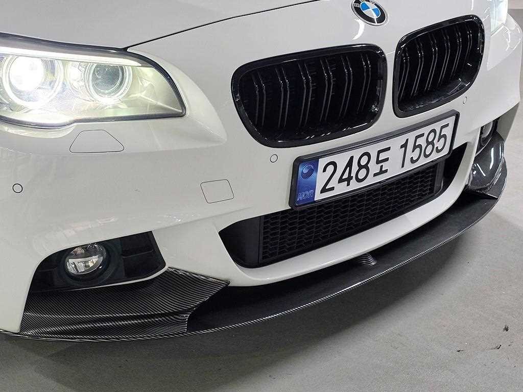 BMW 5시리즈 5시리즈 (F10) 528i xDrive M 에어로 다이나믹 이미지 3