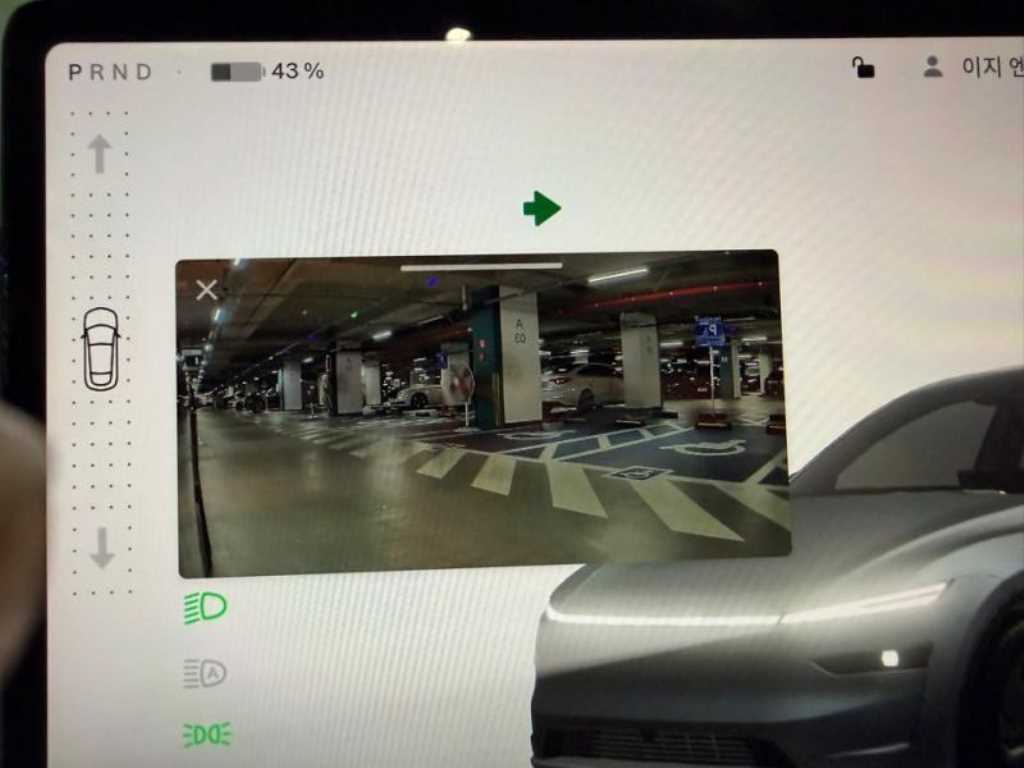 테슬라 모델 Y RWD 이미지 13