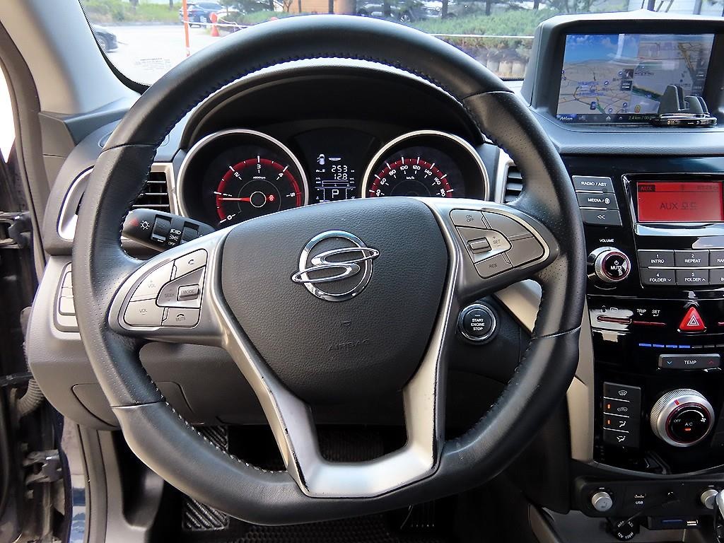 KG모빌리티(쌍용) 티볼리 디젤 2WD 1.6 VX 이미지 8