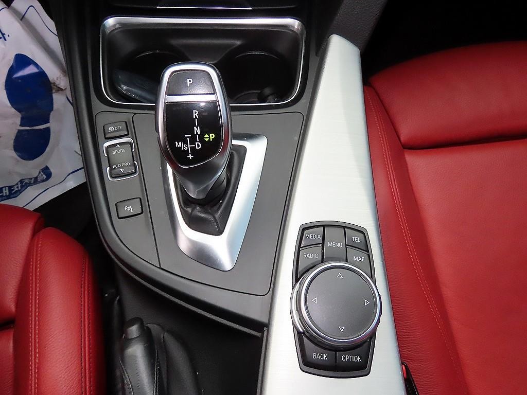 BMW 3시리즈 3시리즈 (F30) 320d 스포츠 이미지 11