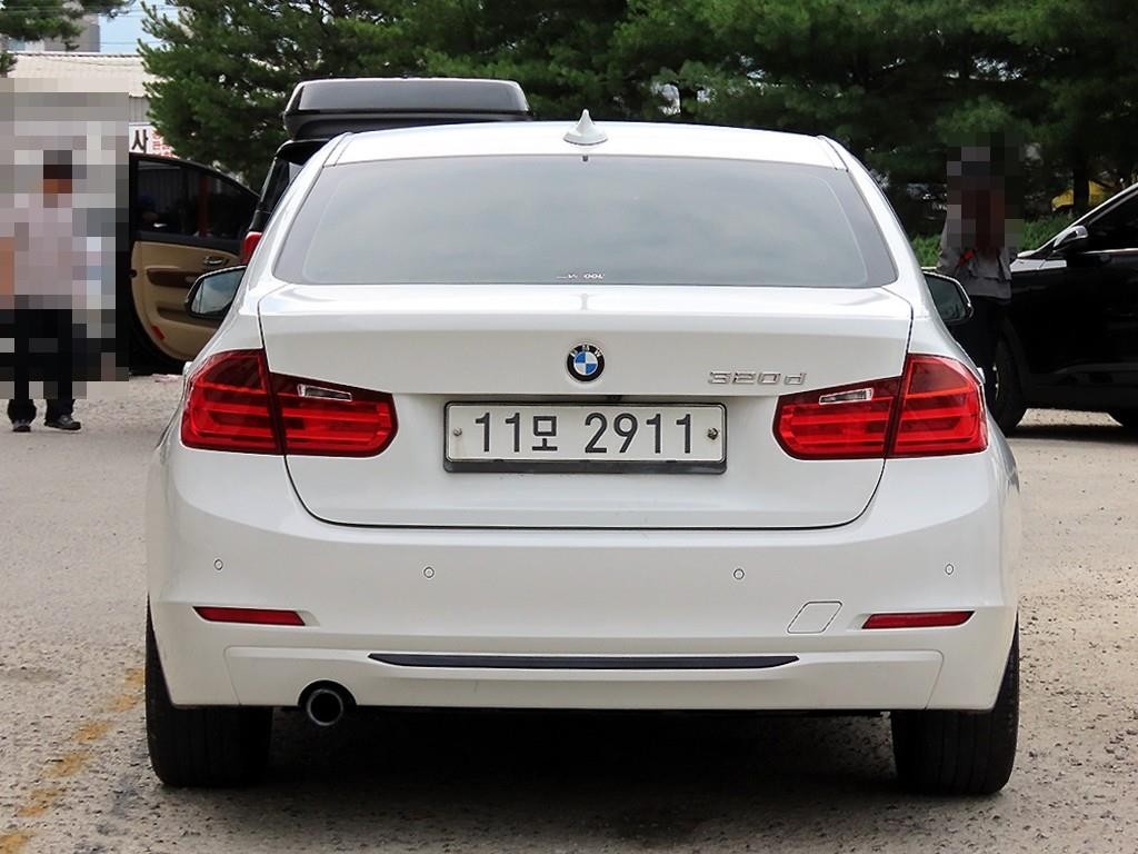 BMW 3시리즈 3시리즈 (F30) 320d 스포츠 이미지 4