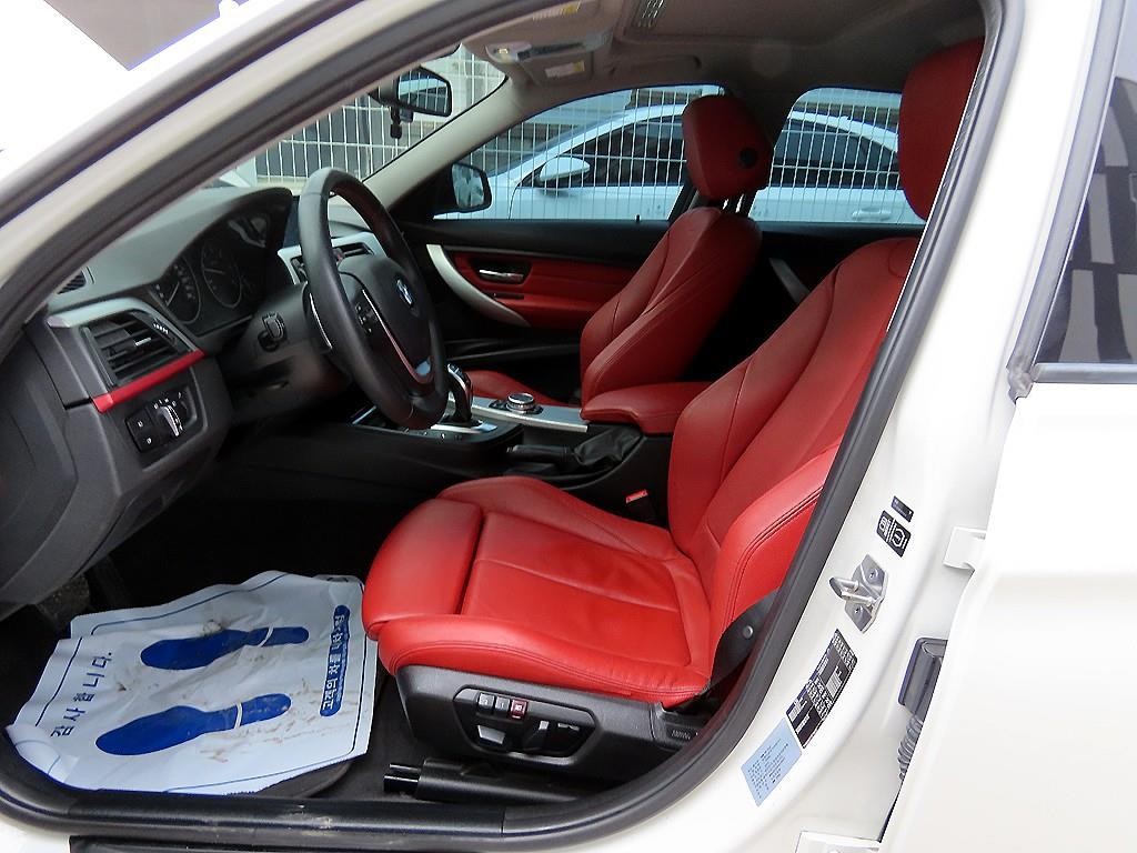 BMW 3시리즈 3시리즈 (F30) 320d 스포츠 이미지 5