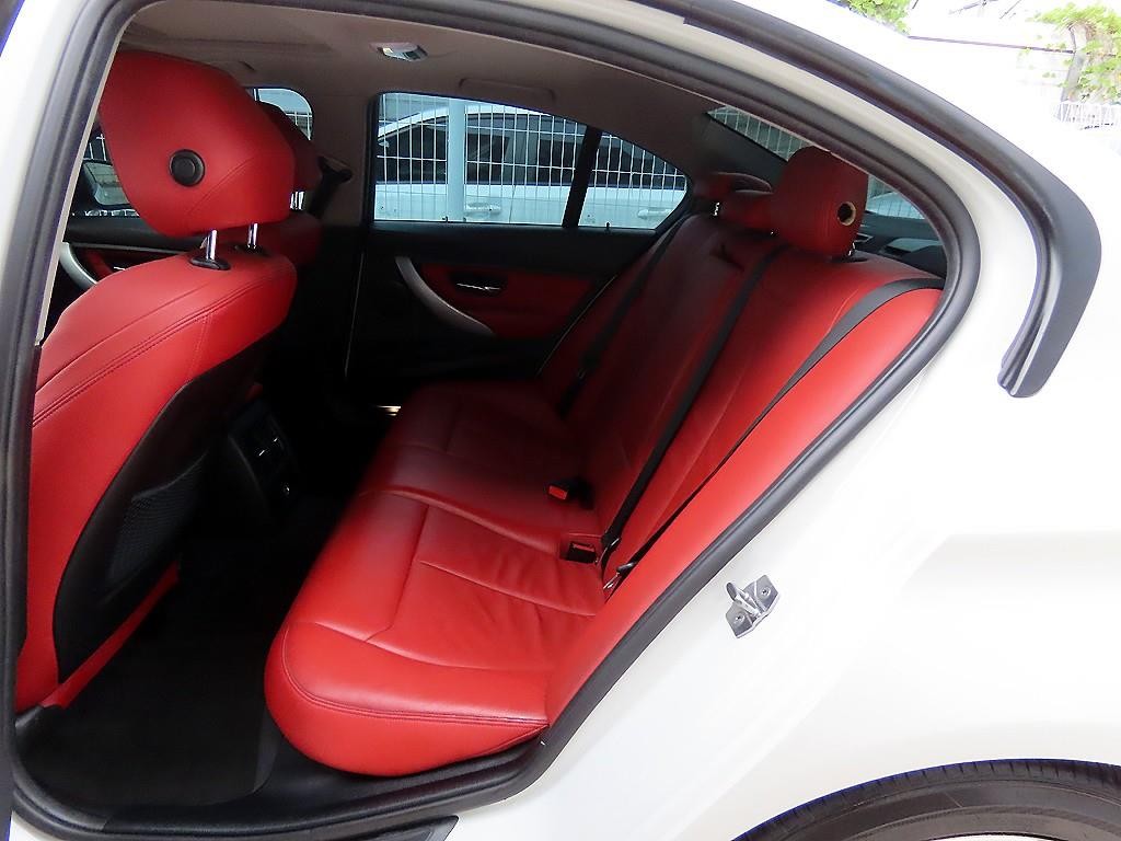 BMW 3시리즈 3시리즈 (F30) 320d 스포츠 이미지 6