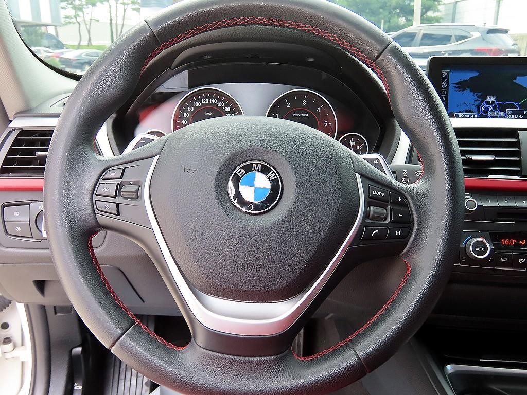 BMW 3시리즈 3시리즈 (F30) 320d 스포츠 이미지 8