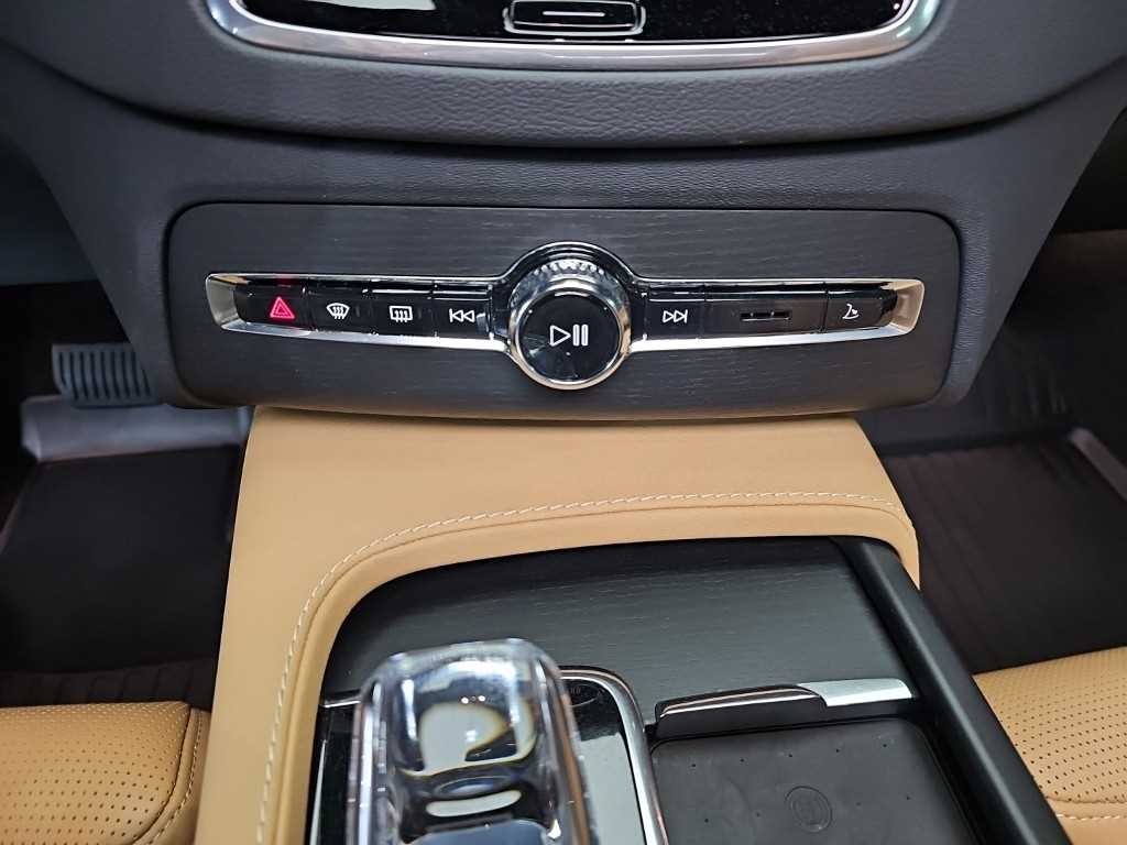 볼보 XC90 XC90 2세대 2.0 T8 AWD 얼티메이트 브라이트 이미지 10