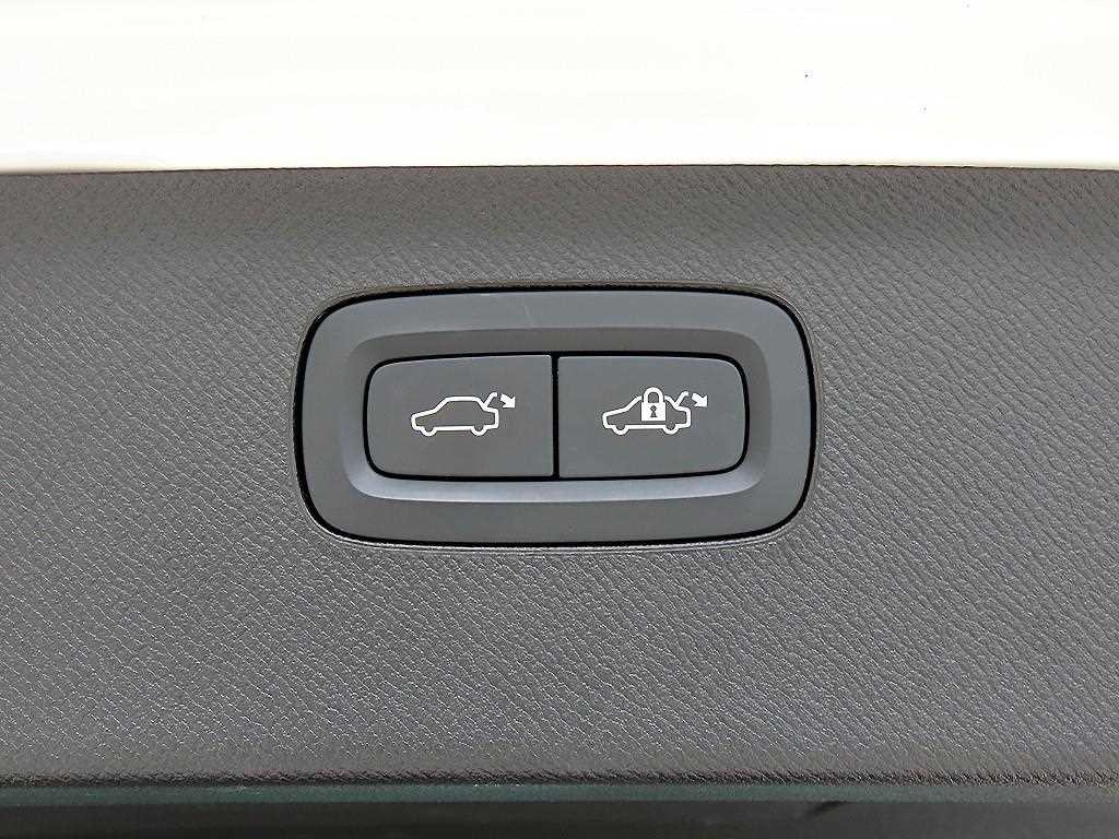 볼보 XC90 XC90 2세대 2.0 B6 AWD 인스크립션 이미지 16