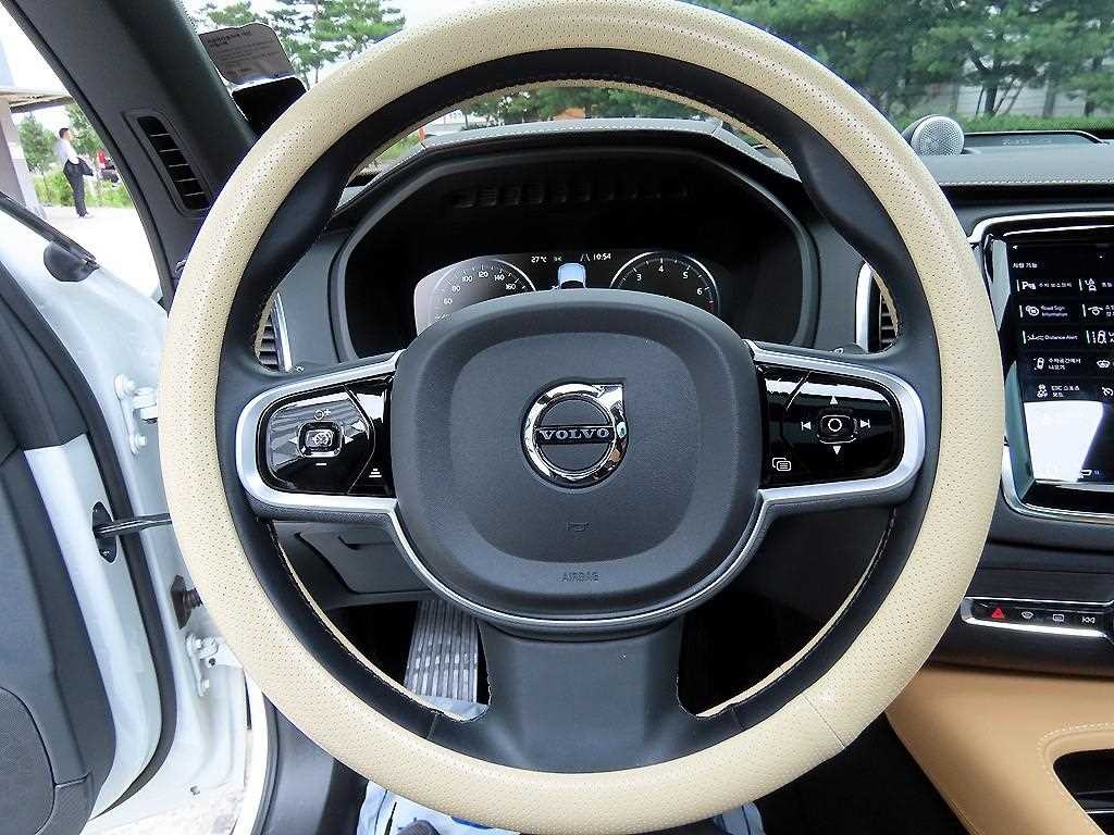 볼보 XC90 XC90 2세대 2.0 B6 AWD 인스크립션 이미지 8