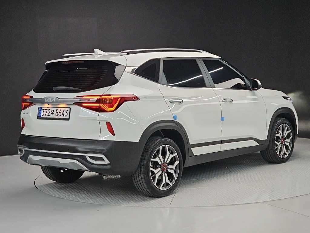 기아 셀토스 가솔린 1.6 터보 2WD 시그니처 이미지 4