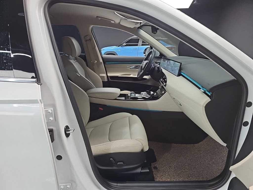 제네시스 GV70 2.5T 가솔린 2WD 기본형 이미지 17