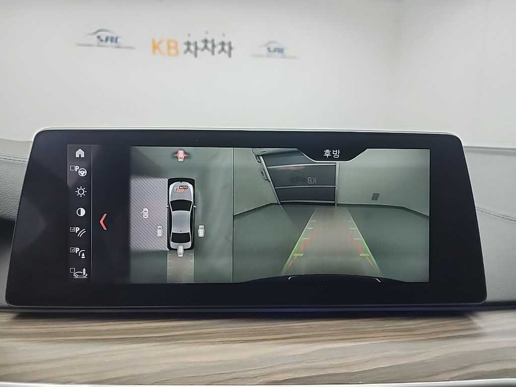 BMW 5시리즈 5시리즈 (G30) 530i xDrive M 스포츠 플러스 이미지 16