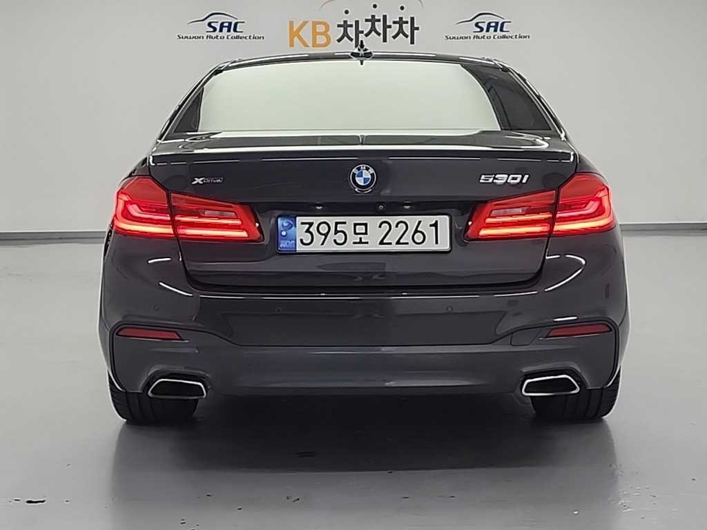 BMW 5시리즈 5시리즈 (G30) 530i xDrive M 스포츠 플러스 이미지 3